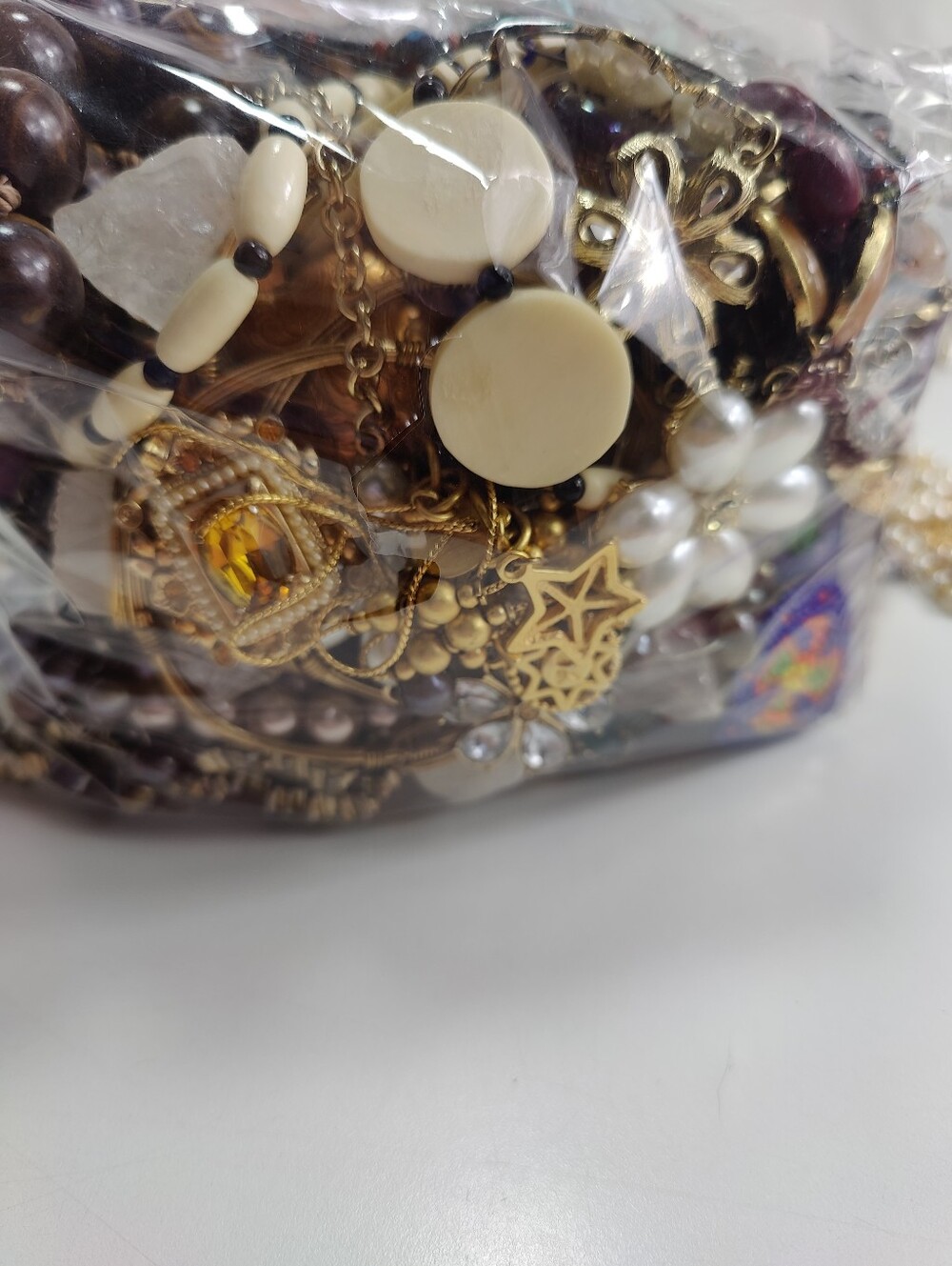 2 Lb 14.2 Oz Mixed Jewelry Craft Repair Parts Lot Beads Gemstones Pearls Shell - Picture 10 of 11